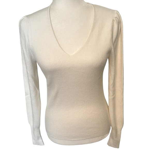 A NEW DAY Off White V-Neck Sweater With Pleated Shoulders Size Small - Picture 1 of 7